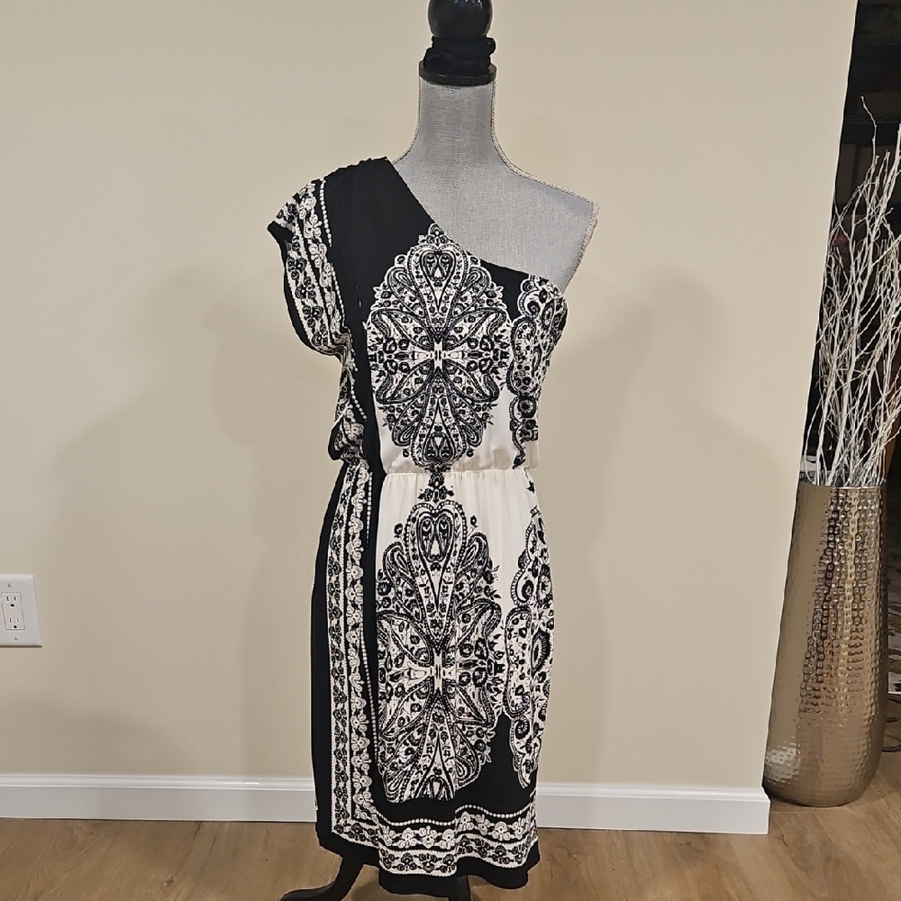 New York & Company Black and White One-Shoulder Dress